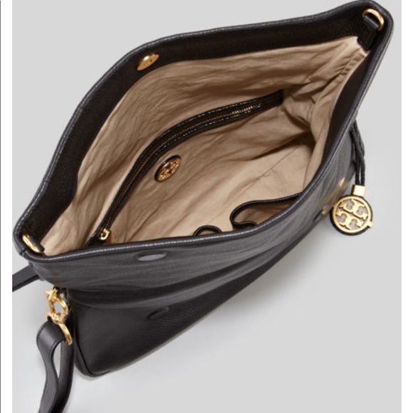 Tory Burch Amalie black fold over messenger black pebbled leather bag - Picture 7 of 16